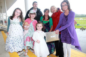 FREE PICTURE - NO REPRODUCTION FEEPictured at Cork Racecourse on Bank Holiday Monday are Aisling, Kayleigh, Colm, Nadine and Grace O'Sullivan from Ballyvolane, who were awarded the accolade of âMost Stylish Familyâ sponsored by Market Square Mallow. They walked away with â¬500 worth of prizes from the great selection of retailers at Market Square. Presenting prize are Mary Kelly, Sales Manager, Cork Race Course and Susan Carey, Swear by Fashion, Market Square.Pic: Miki Barlok