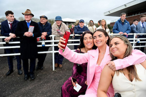 Cork Student Raceday Crowd 21324 28 | Cork Racecourse Mallow